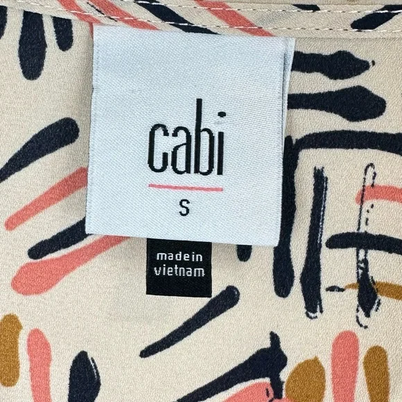 CAbi Marnie Abstract Print Popover Blouse Sz S - Picture 4 of 13